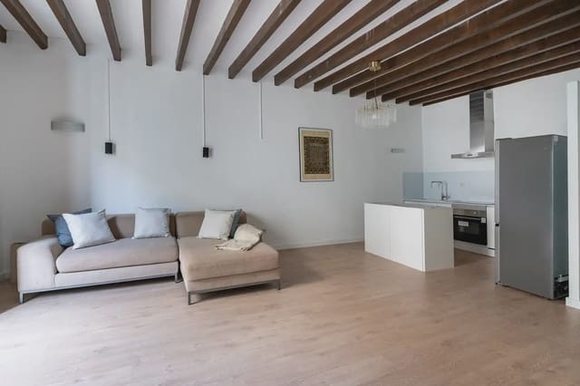 3 bedroom Flat for sale in Cort, Palma de Mallorca - € 495,000 (Ref: 10036229)