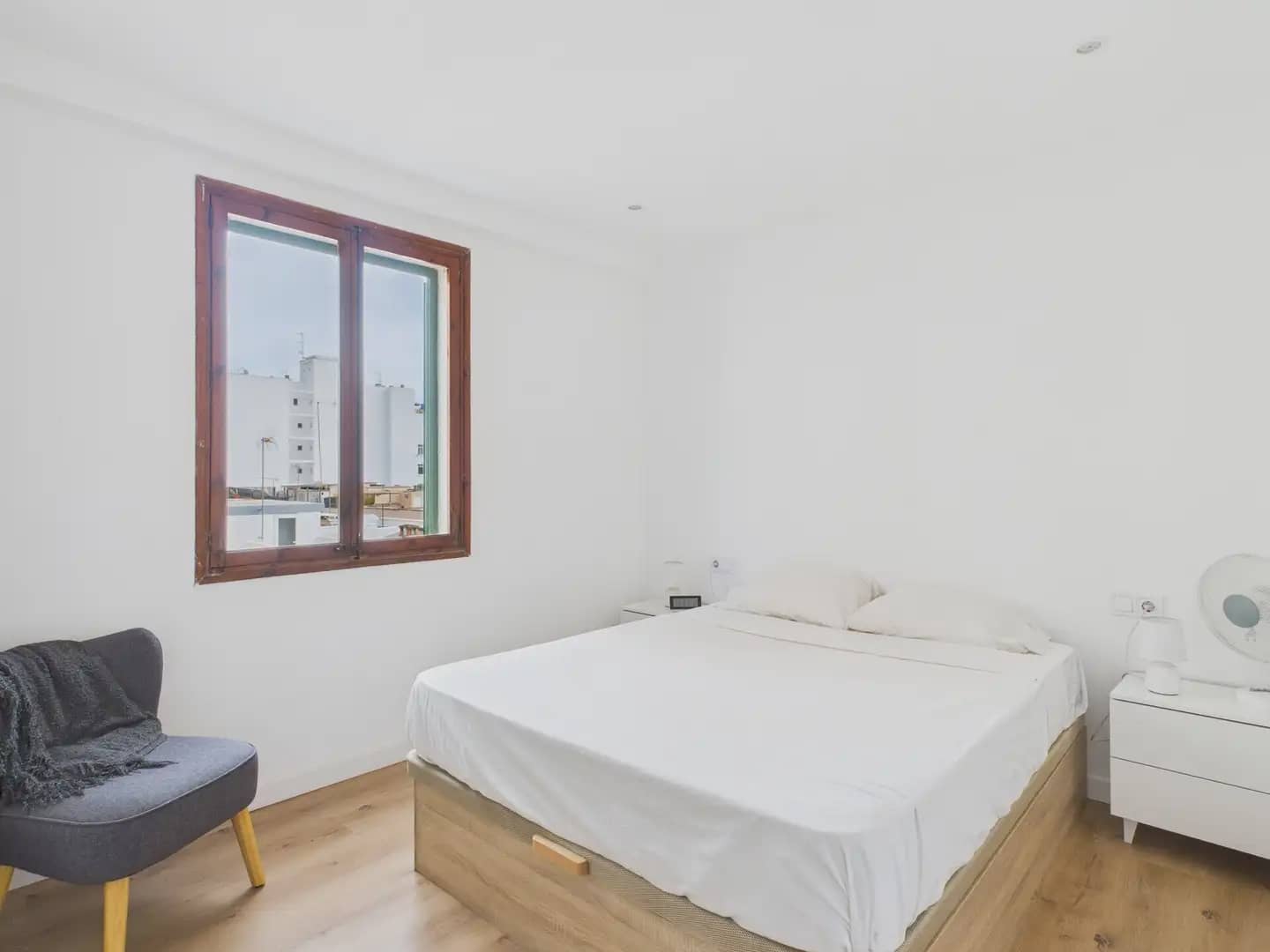Appartement de 2 chambres à louer à Palma de Mallorca - 1 500 € (Ref: 10043430)