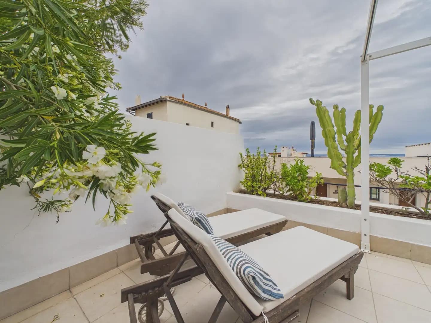 Appartement de 2 chambres à louer à Palma de Mallorca avec garage - 1 700 € (Ref: 10076885)