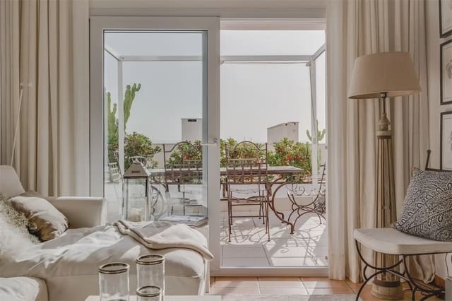 Appartement de 2 chambres à louer à El Terreno, Palma de Mallorca avec garage - 1 700 € (Ref: 10076885)