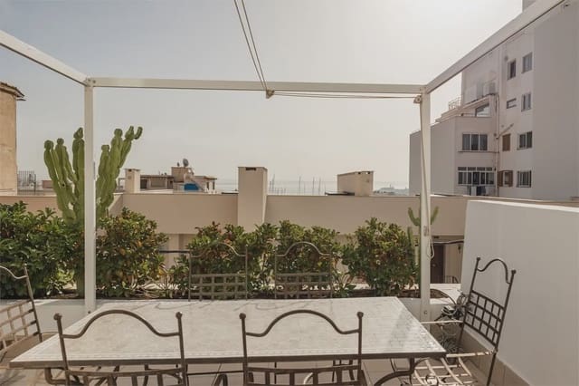 Appartement de 2 chambres à louer à El Terreno, Palma de Mallorca avec garage - 1 700 € (Ref: 10076885)