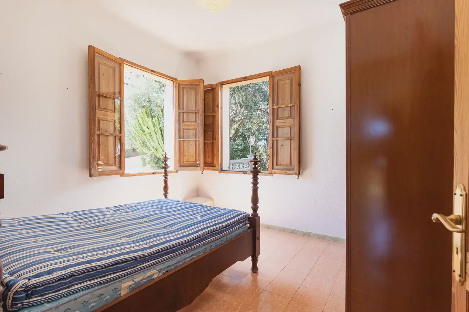 Chalet de 5 habitaciones en Palma de Mallorca en alquiler con garaje - 2.600 € (Ref: 10077146)