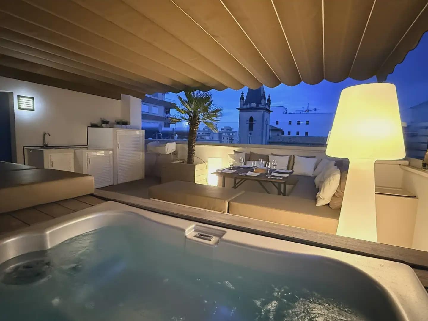 Appartement de 3 chambres à louer à Palma de Mallorca avec garage - 4 000 € (Ref: 10153842)