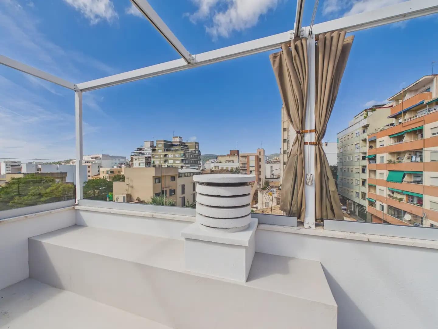 Appartement de 3 chambres à louer à Palma de Mallorca avec garage - 4 000 € (Ref: 10153842)