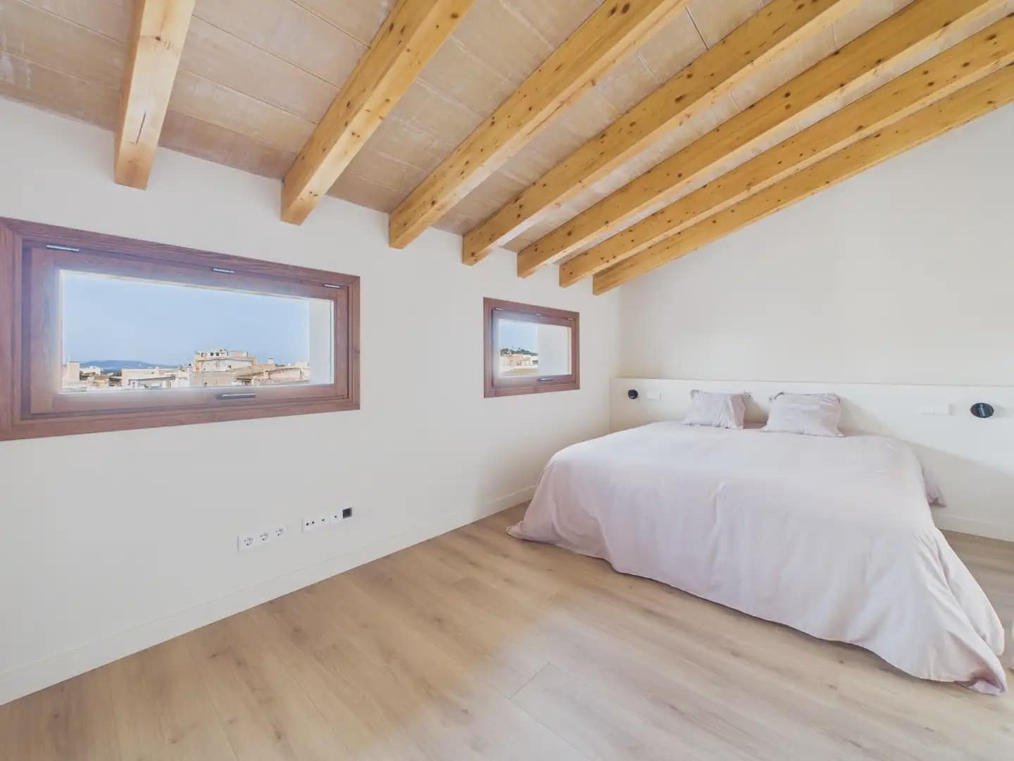 4 bedroom Townhouse for rent in Felanitx with pool garage - € 5,500 (Ref: 9971529)