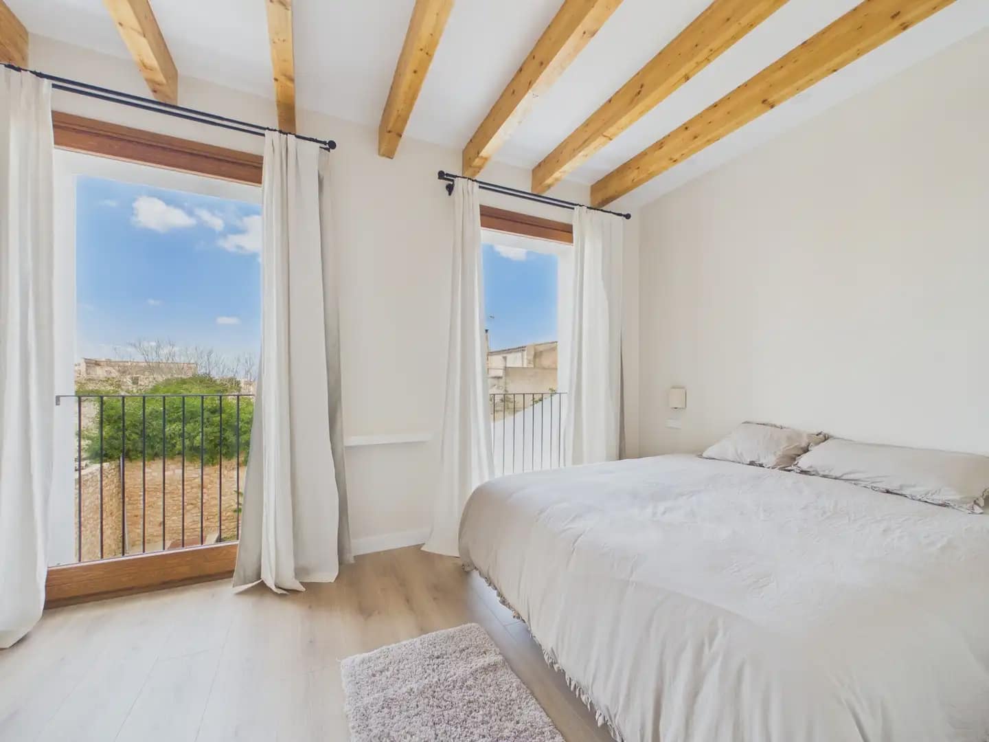 4 bedroom Townhouse for rent in Felanitx with pool garage - € 5,500 (Ref: 9971529)