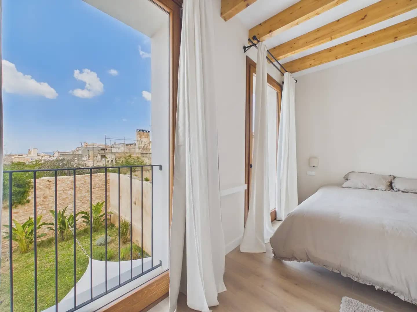 4 bedroom Townhouse for rent in Felanitx with pool garage - € 5,500 (Ref: 9971529)