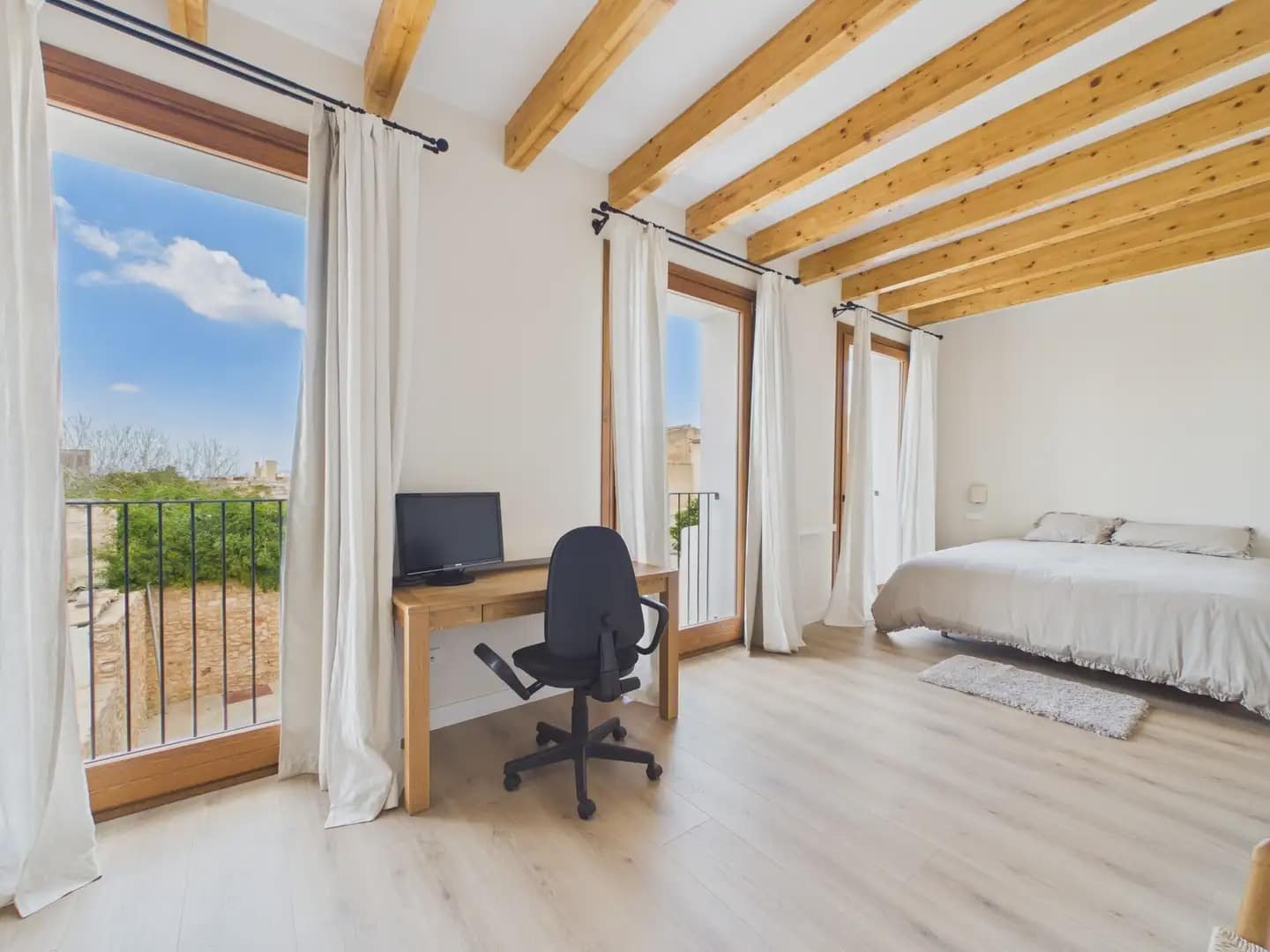 4 bedroom Townhouse for rent in Felanitx with pool garage - € 5,500 (Ref: 9971529)
