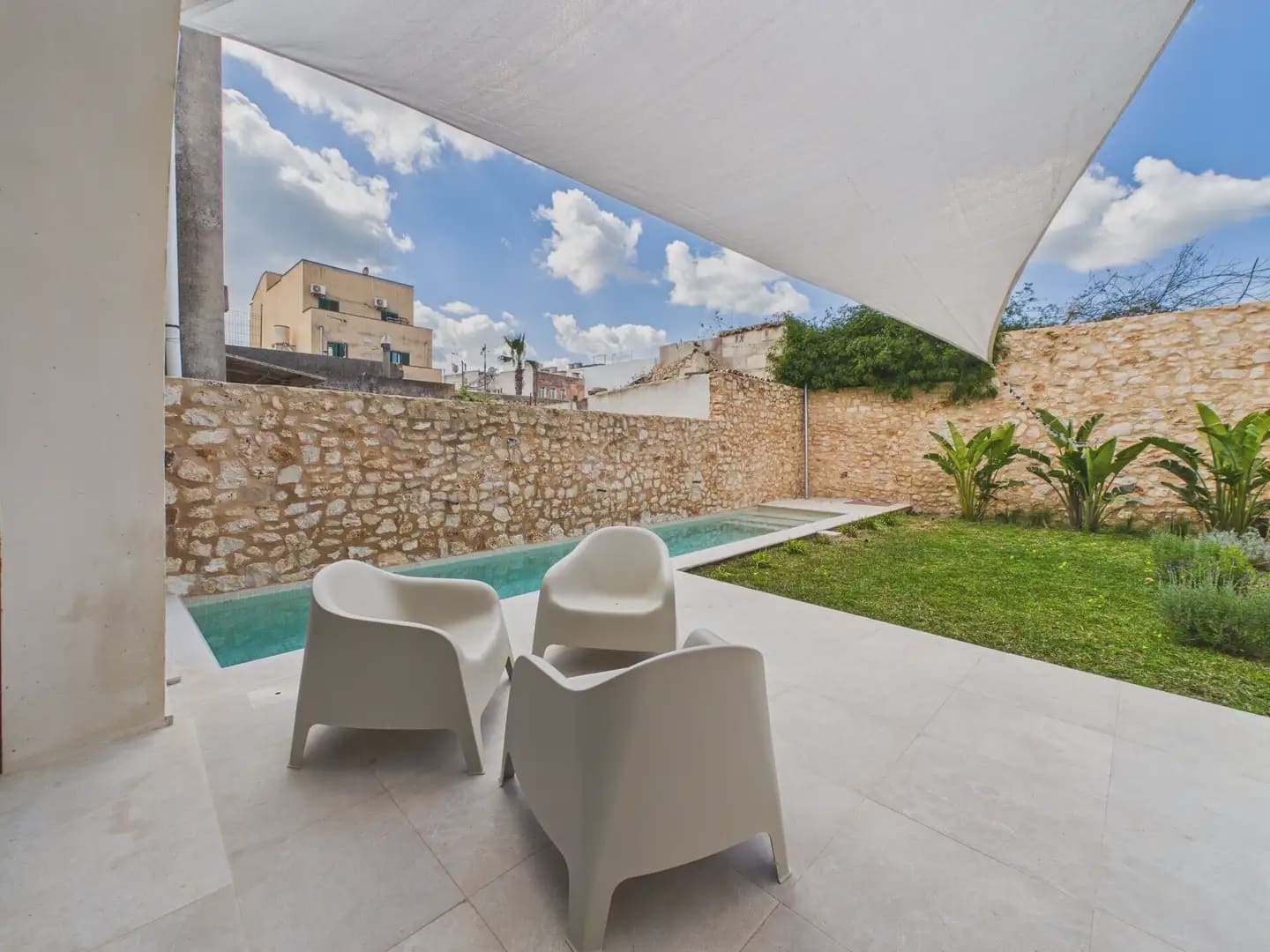 4 bedroom Townhouse for rent in Felanitx with pool garage - € 5,500 (Ref: 9971529)