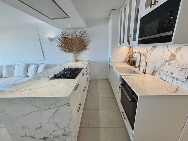 2 quarto Apartamento para arrendar em Santa Ponsa, Calvià - 2 290 € (Ref: 9971531)