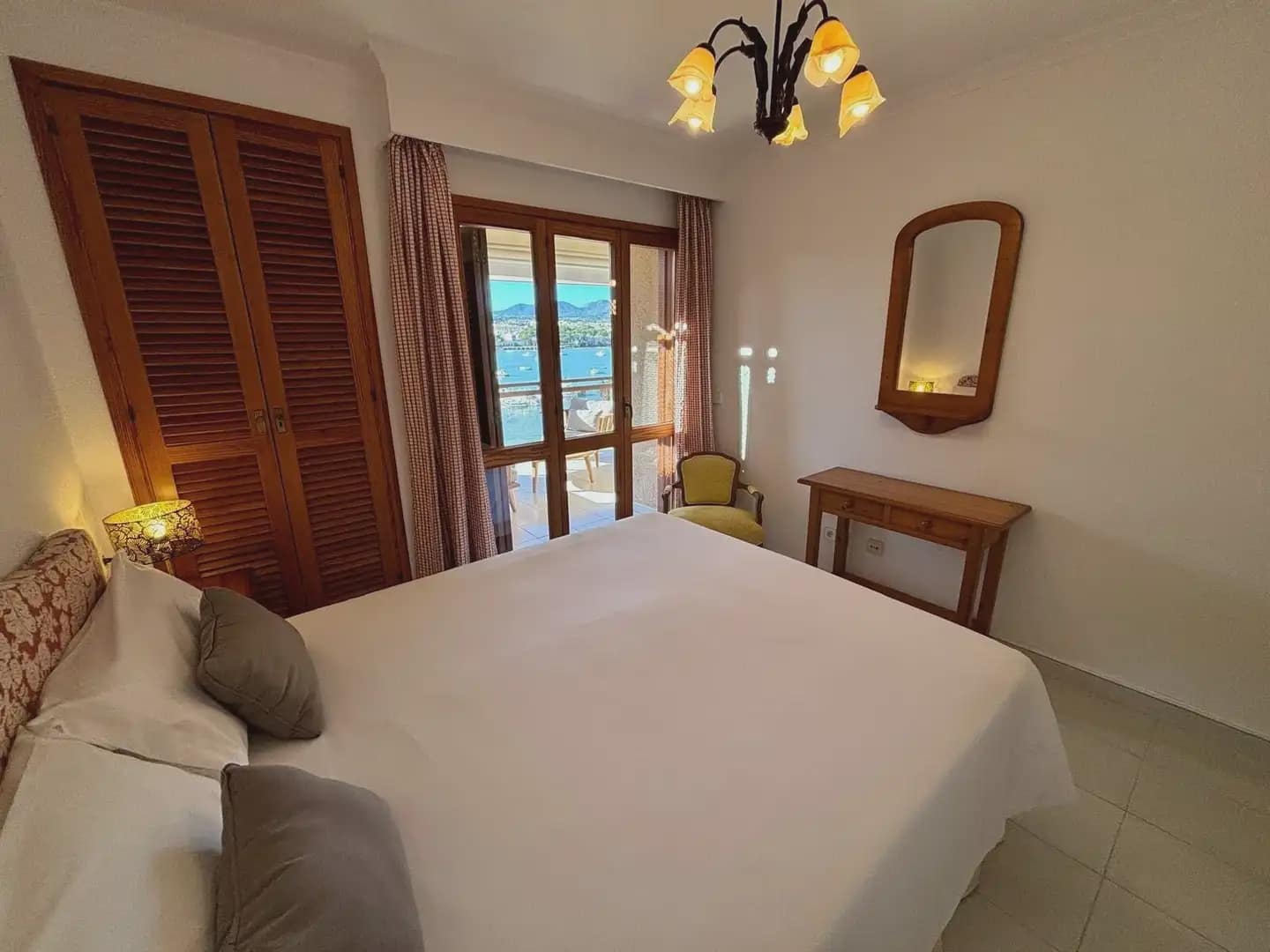 3 bedroom Flat for rent in Felanitx with pool garage - € 1,750 (Ref: 9971532)