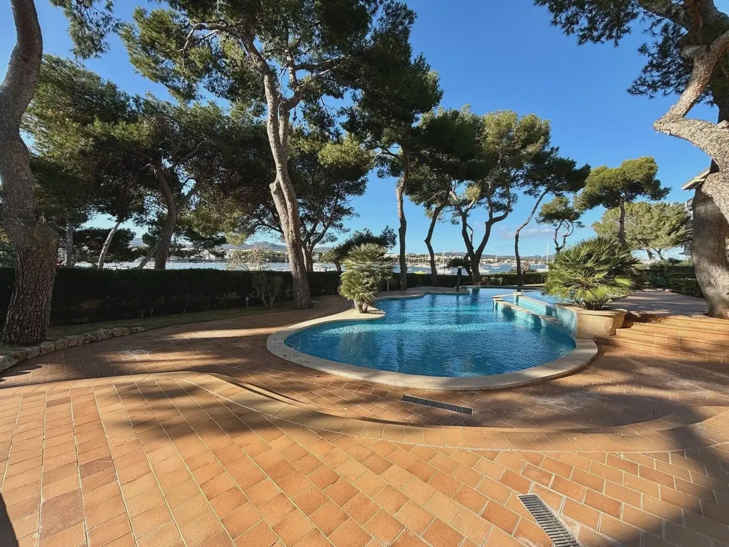 3 bedroom Flat for rent in Felanitx with pool garage - € 1,750 (Ref: 9971532)
