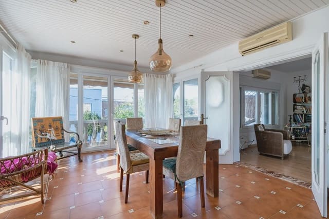 5 soverom Rekkehus til salgs i L'Arenal / S'Arenal, Llucmajor med svømmebasseng - € 1 098 000 (Ref: 9971537)
