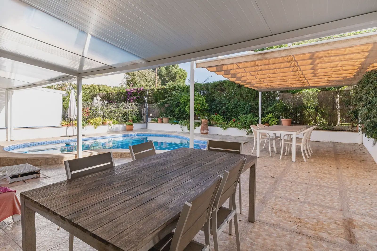 5 bedroom Terraced Villa for sale in Llucmajor with pool - € 1,098,000 (Ref: 9971537)