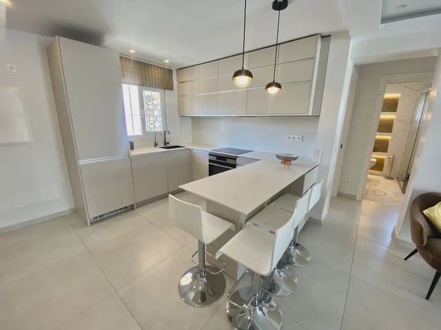 3 quarto Apartamento para arrendar em Palmanova, Calvià com garagem - 2 000 € (Ref: 9971546)