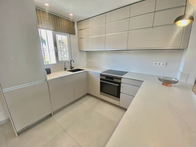 3 quarto Apartamento para arrendar em Palmanova, Calvià com garagem - 2 000 € (Ref: 9971546)
