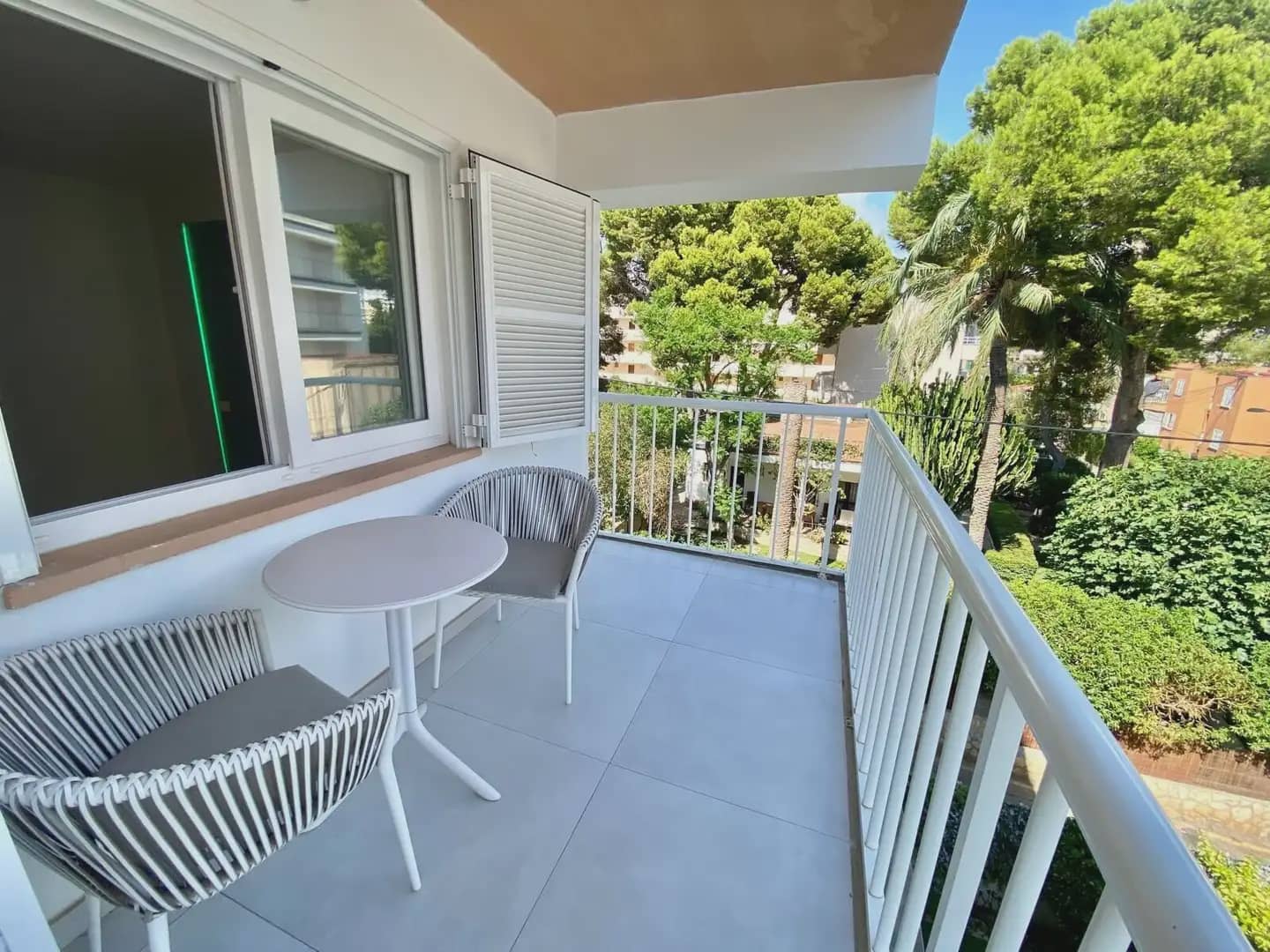3 bedroom Flat for rent in Calvia with garage - € 2,000 (Ref: 9971546)