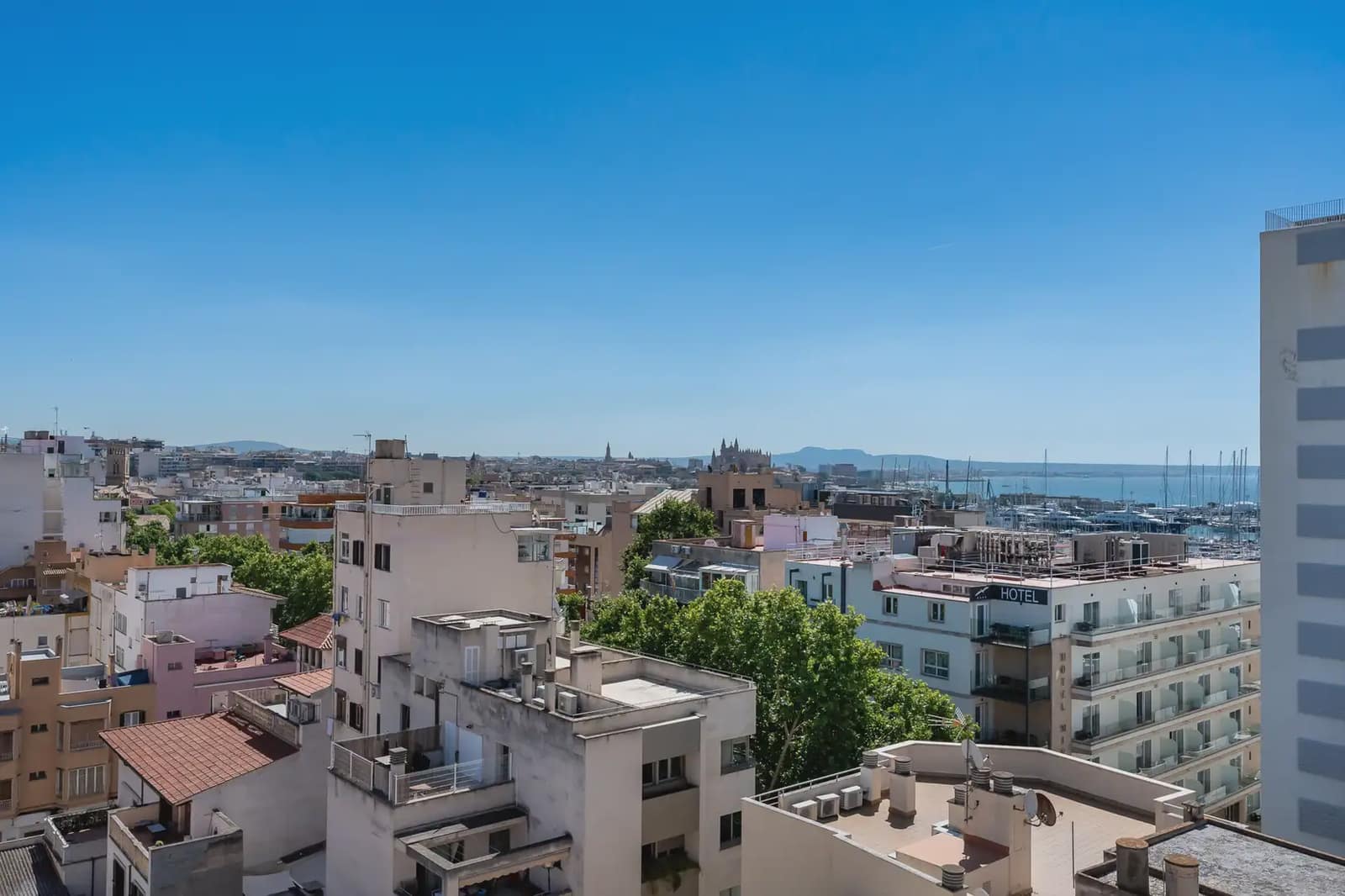 2 bedroom Penthouse for sale in Palma de Mallorca - € 489,000 (Ref: 9971547)