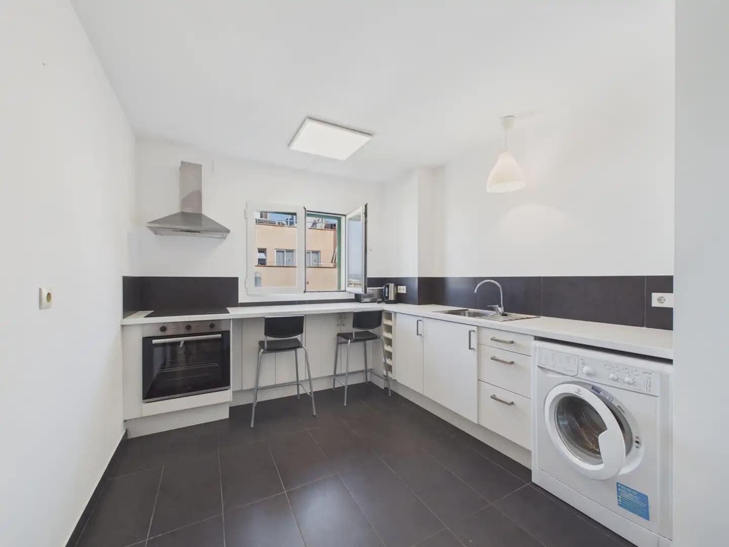 2 soverom Leilighet til leie i Palma de Mallorca - € 1 900 (Ref: 9971548)