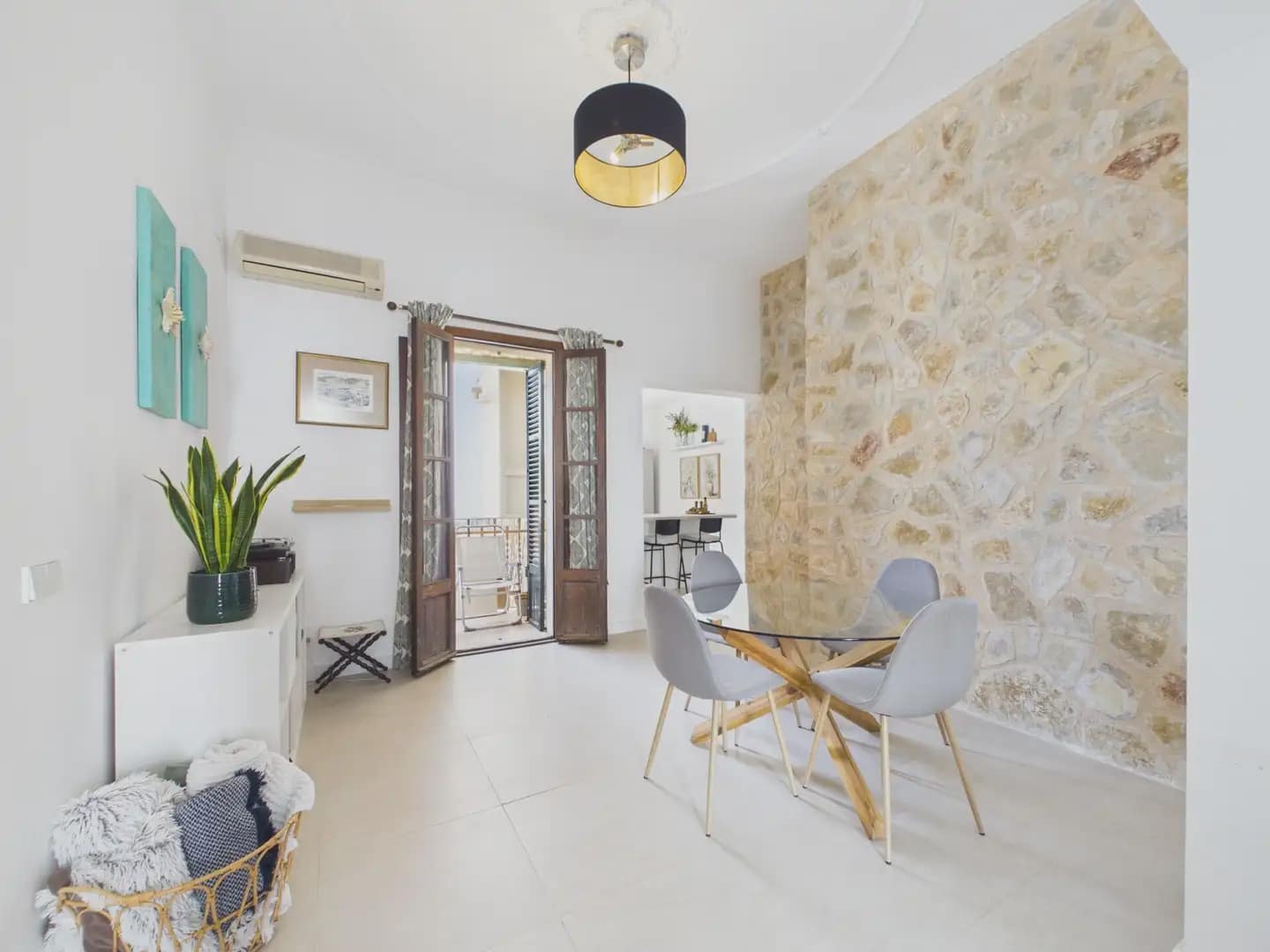 2 soveværelse Lejlighed til leje i Palma de Mallorca - € 1.700 (Ref: 9971549)