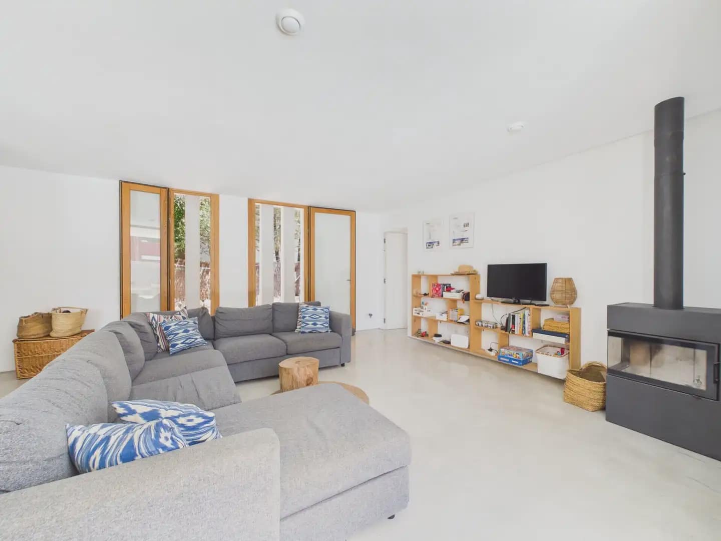 3 bedroom Villa for rent in Campos with pool - € 2,000 (Ref: 9971553)
