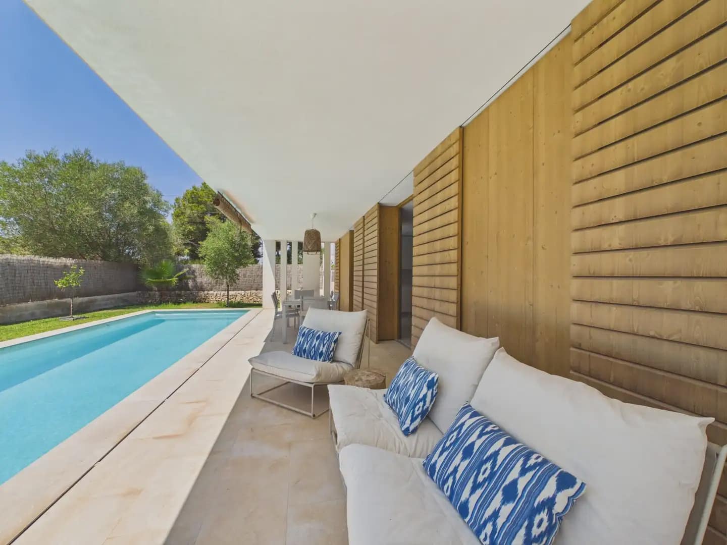 3 bedroom Villa for rent in Campos with pool - € 2,000 (Ref: 9971553)