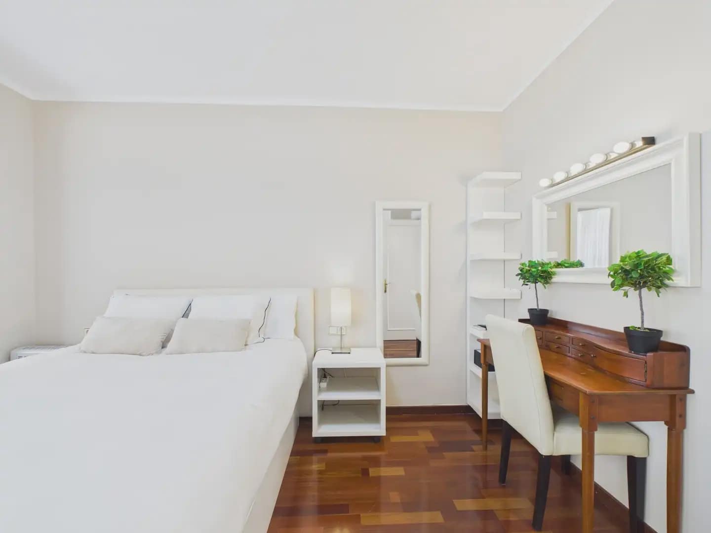2 soverom Leilighet til leie i Palma de Mallorca - € 2 200 (Ref: 9971559)
