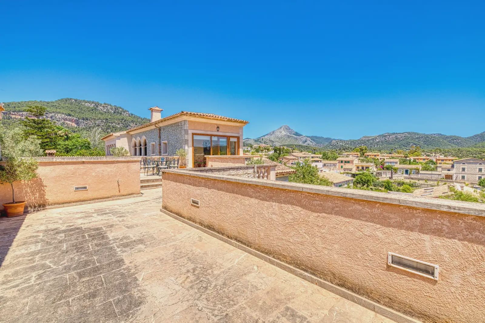 5 sypialnia Willa na sprzedaż w Calvia z garażem - 2 100 000 € (Ref: 9971568)
