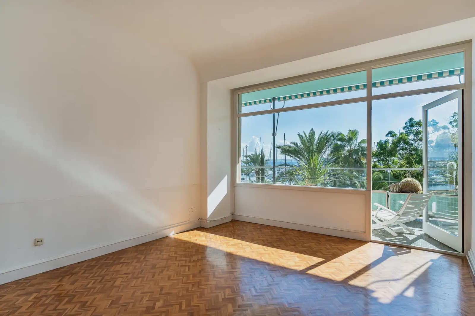 2 slaapkamer Penthouse te koop in Palma de Mallorca met zwembad - € 930.000 (Ref: 9971570)
