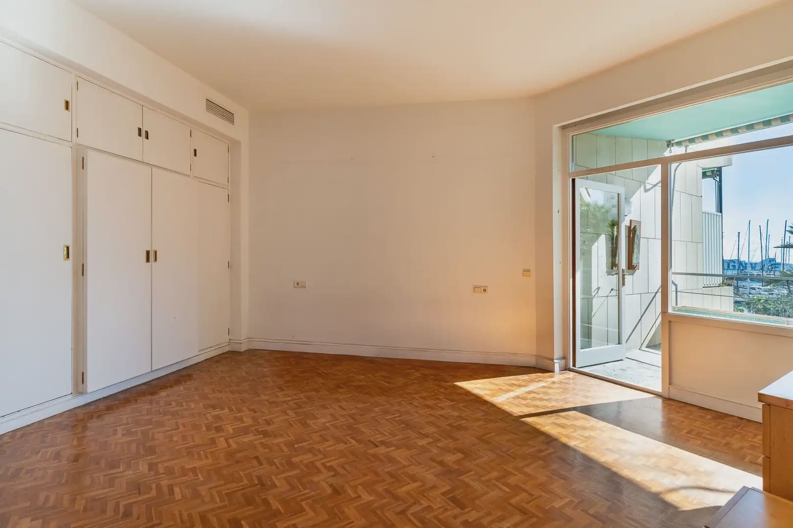 2 slaapkamer Penthouse te koop in Palma de Mallorca met zwembad - € 930.000 (Ref: 9971570)