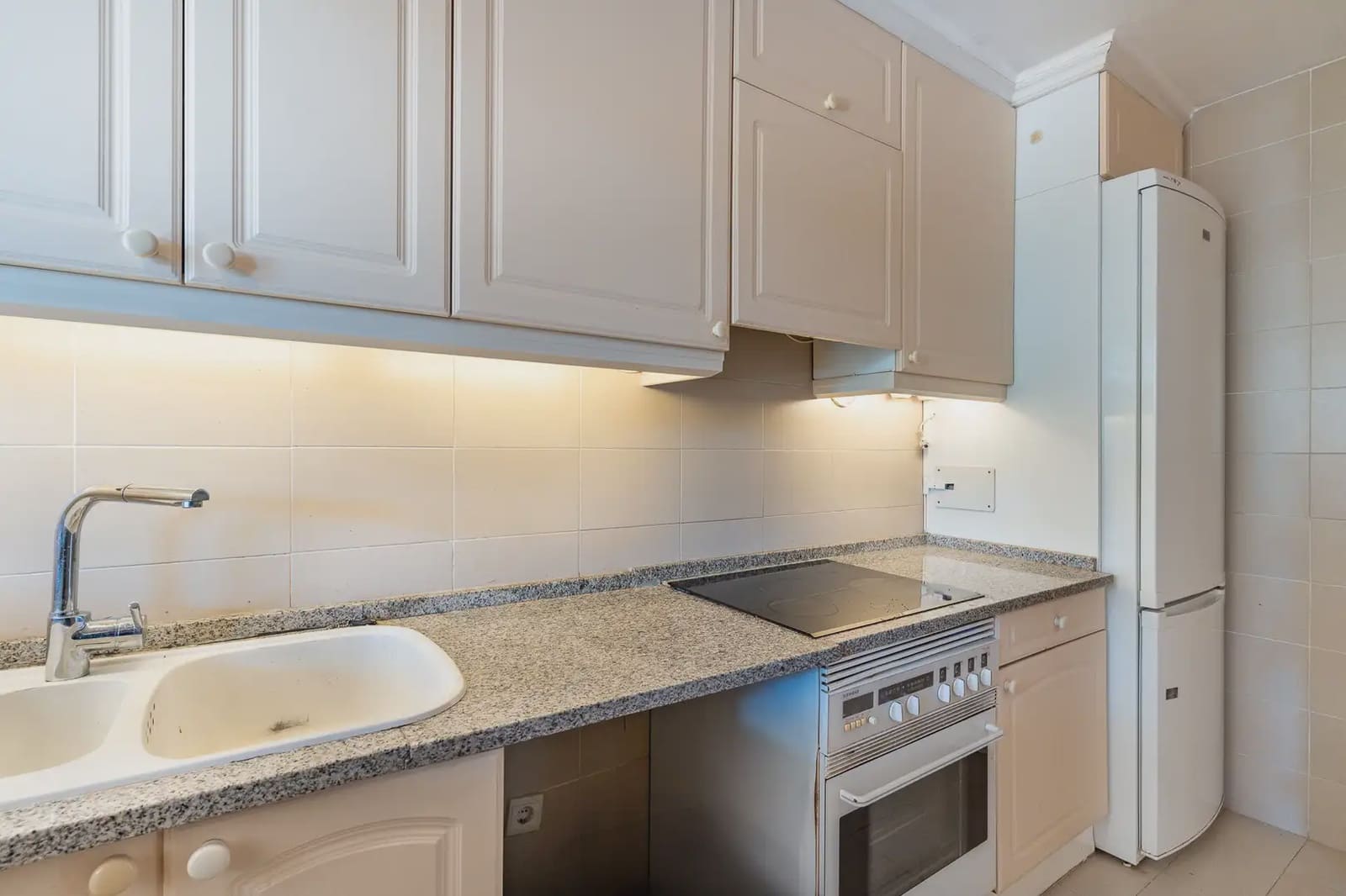 2 slaapkamer Penthouse te koop in Palma de Mallorca met zwembad - € 930.000 (Ref: 9971570)