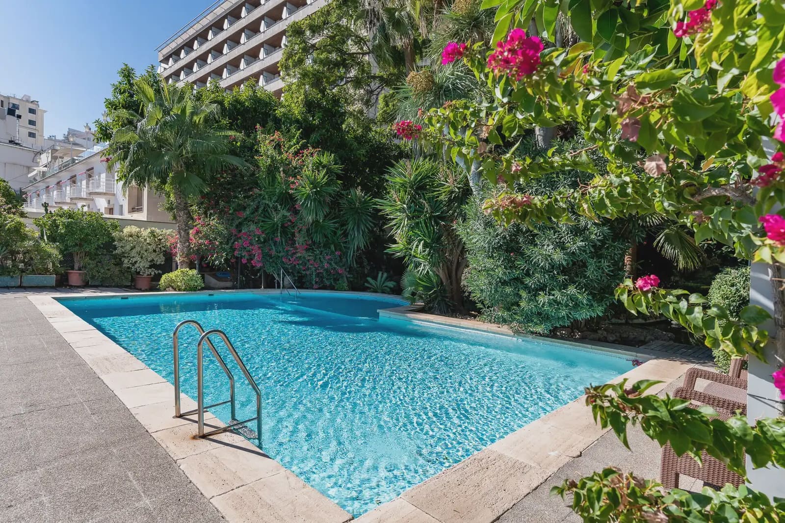 2 slaapkamer Penthouse te koop in Palma de Mallorca met zwembad - € 930.000 (Ref: 9971570)