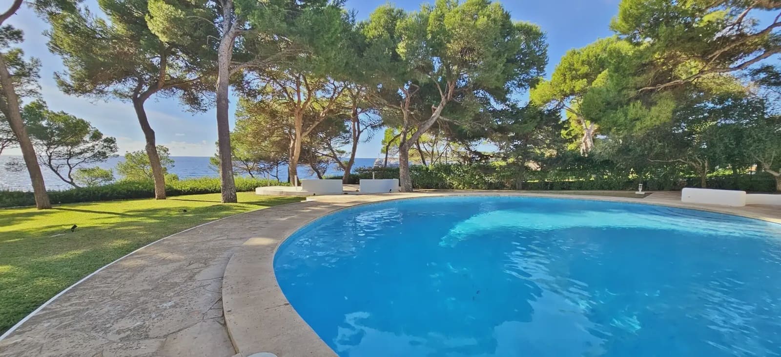 8 bedroom Villa for sale in Santanyi with pool - € 6,400,000 (Ref: 9971576)