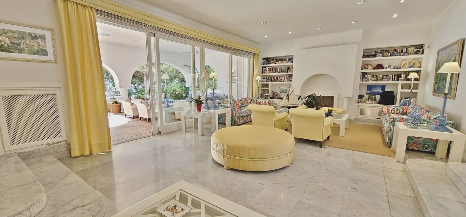 8 bedroom Villa for sale in Santanyi with pool - € 6,400,000 (Ref: 9971576)
