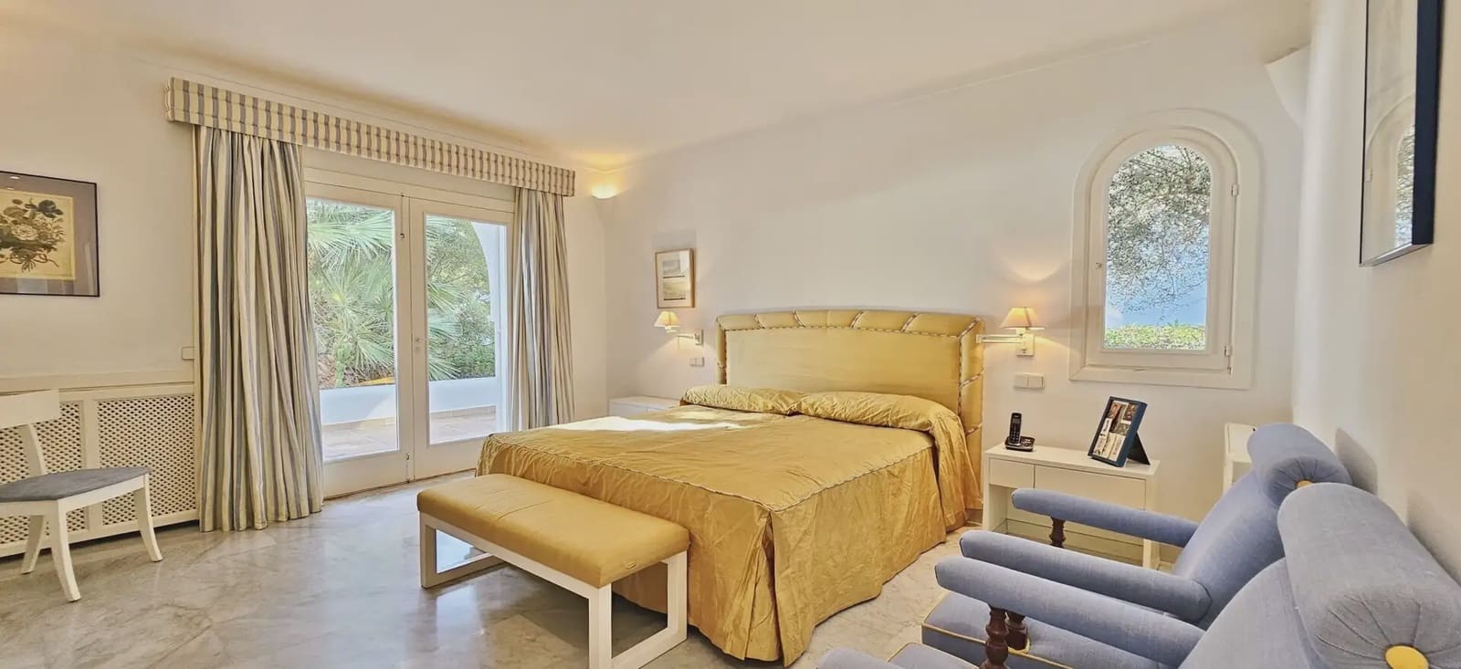 8 bedroom Villa for sale in Santanyi with pool - € 6,400,000 (Ref: 9971576)
