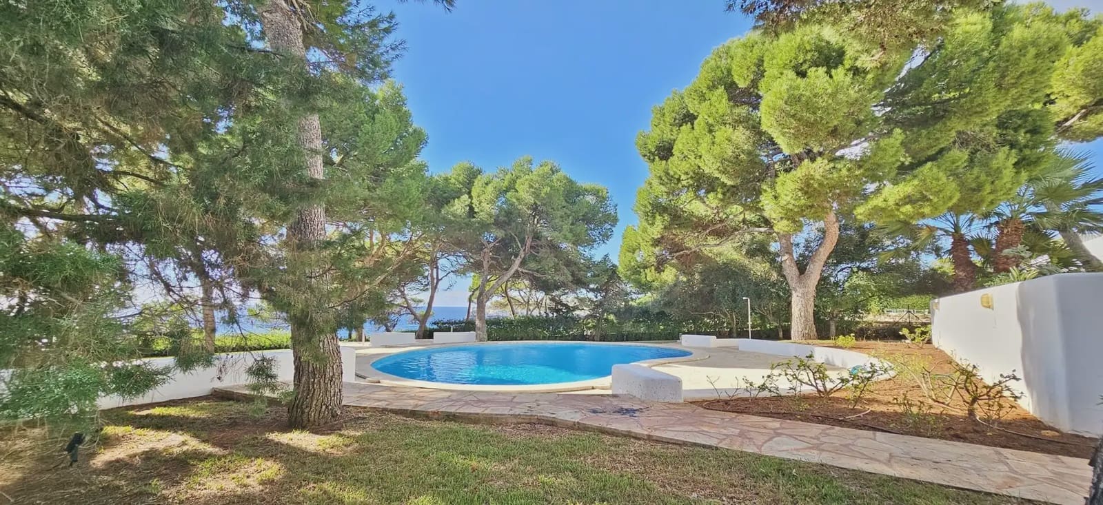 8 bedroom Villa for sale in Santanyi with pool - € 6,400,000 (Ref: 9971576)