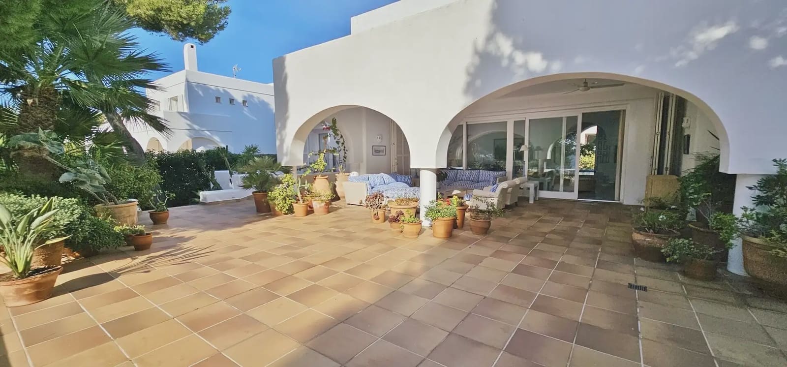 8 bedroom Villa for sale in Santanyi with pool - € 6,400,000 (Ref: 9971576)