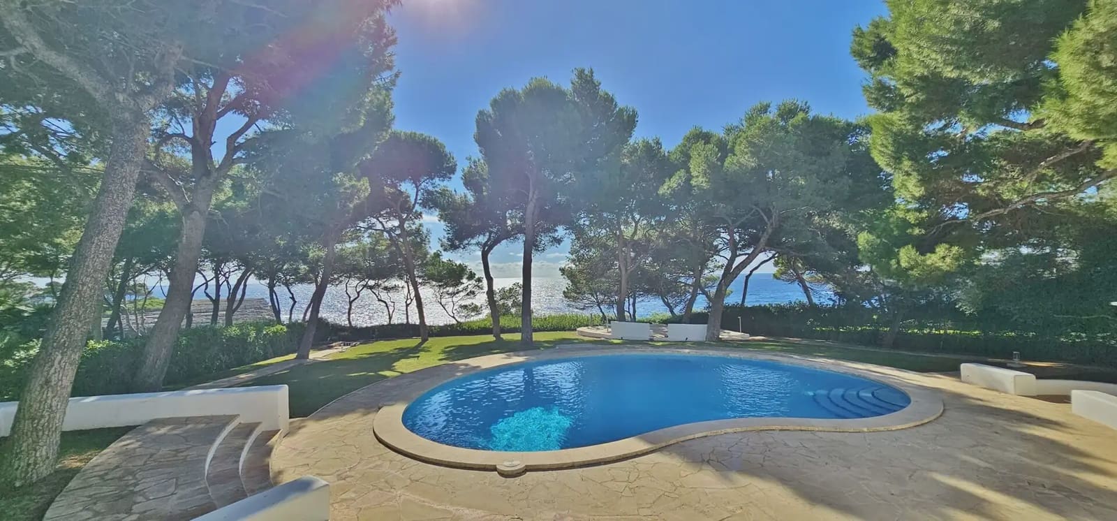 8 bedroom Villa for sale in Santanyi with pool - € 6,400,000 (Ref: 9971576)