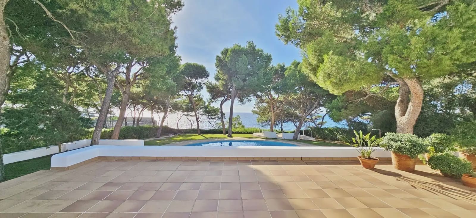 8 bedroom Villa for sale in Santanyi with pool - € 6,400,000 (Ref: 9971576)