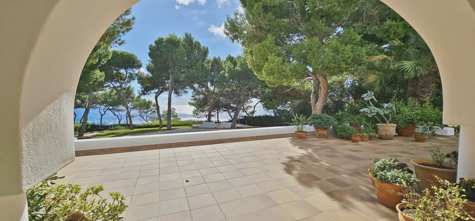 8 bedroom Villa for sale in Santanyi with pool - € 6,400,000 (Ref: 9971576)