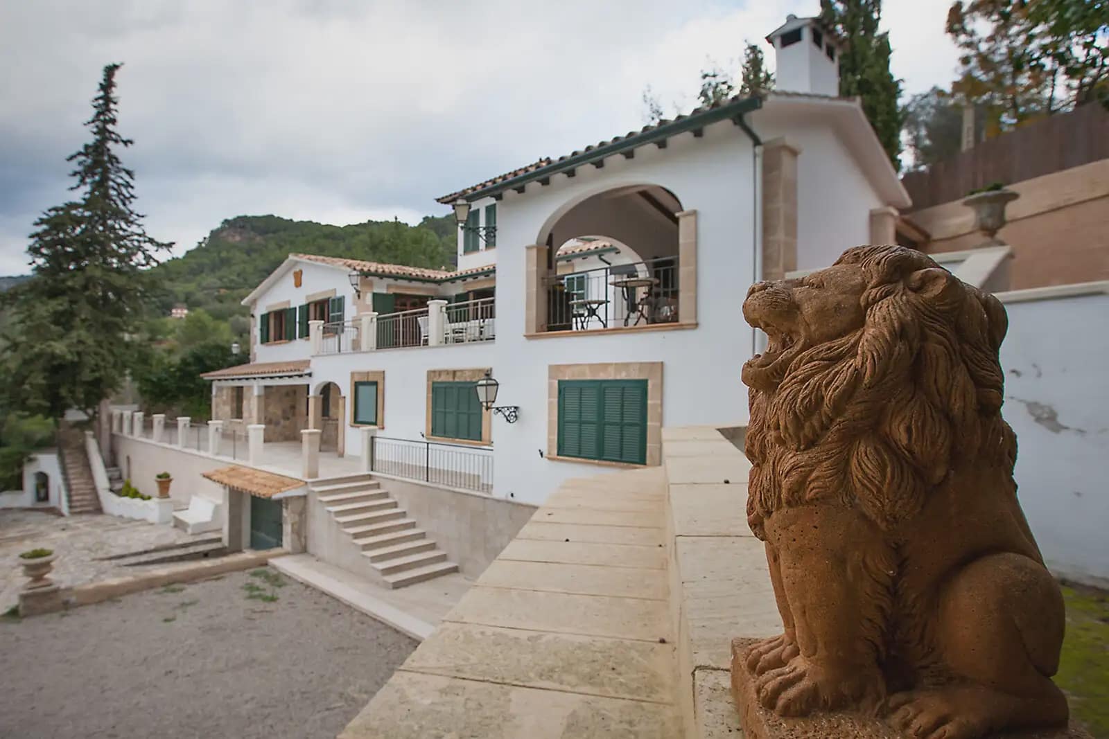 4 bedroom Villa for sale in Esporles with garage - € 1,600,000 (Ref: 9971584)