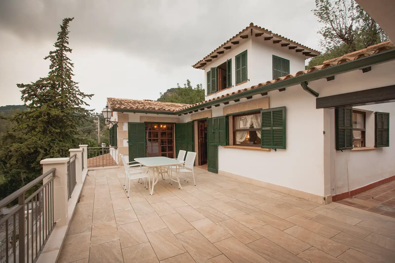 4 bedroom Villa for sale in Esporles with garage - € 1,600,000 (Ref: 9971584)