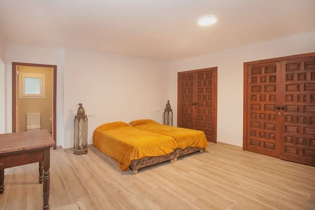 Chalet de 4 habitaciones en Esporles en venta con garaje - 1.600.000 € (Ref: 9971584)