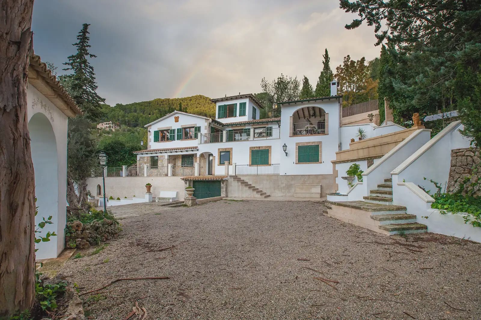 4 bedroom Villa for sale in Esporles with garage - € 1,600,000 (Ref: 9971584)