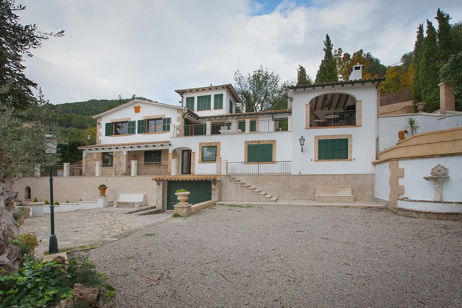 4 bedroom Villa for sale in Esporles with garage - € 1,600,000 (Ref: 9971584)