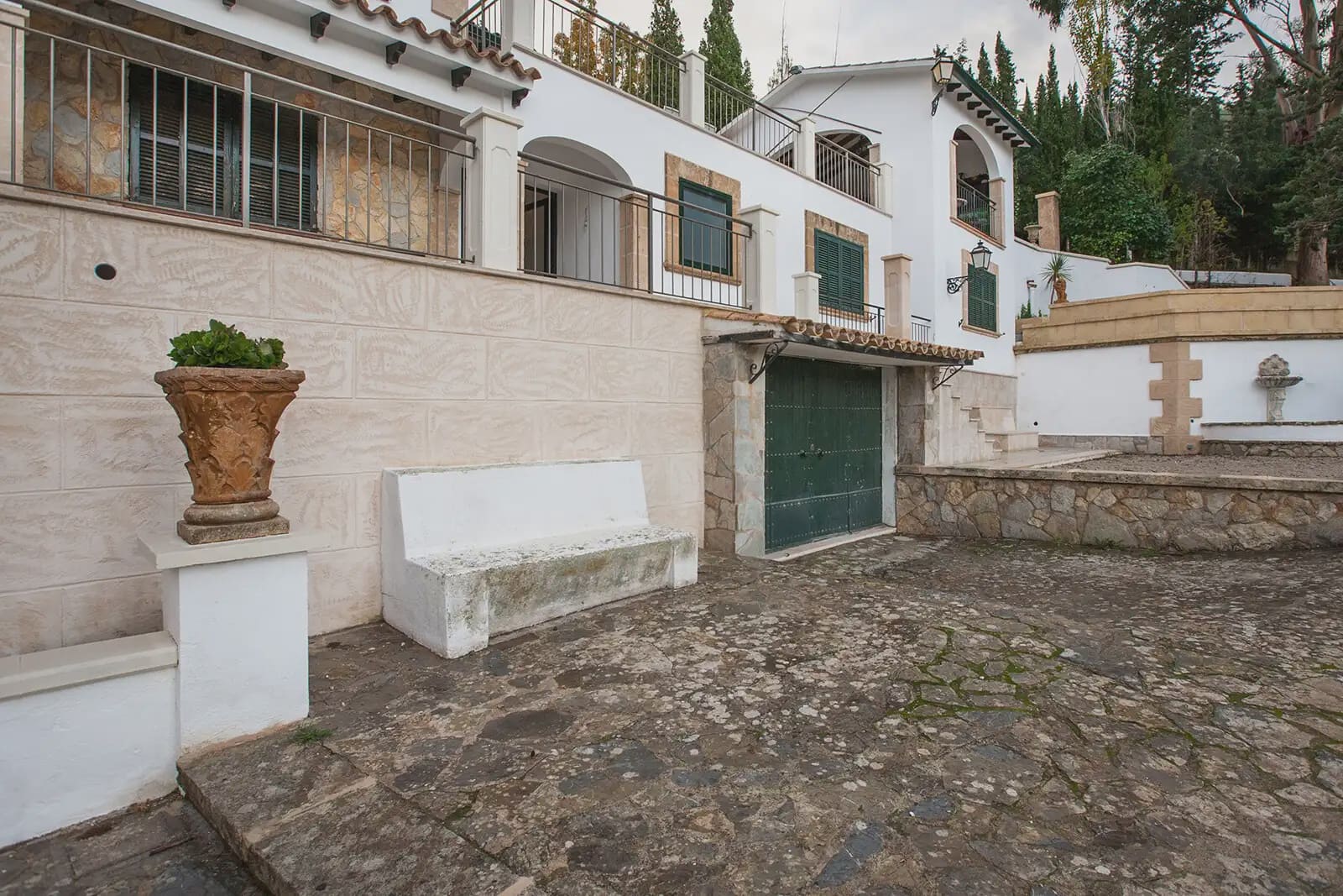 4 bedroom Villa for sale in Esporles with garage - € 1,600,000 (Ref: 9971584)