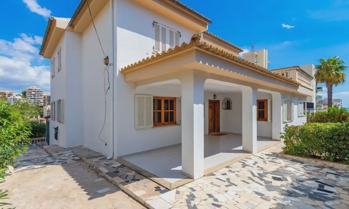 6 soveværelse Villa til salg i Palma de Mallorca med swimmingpool - € 1.590.000 (Ref: 9971588)