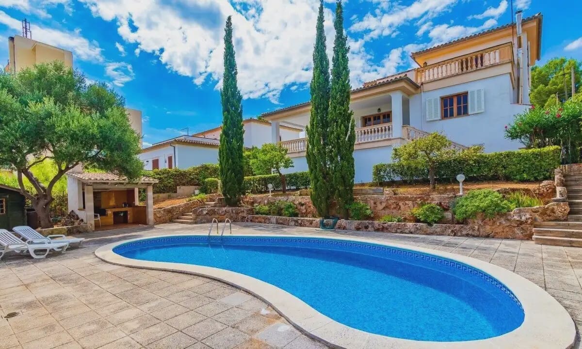 6 soveværelse Villa til salg i Palma de Mallorca med swimmingpool - € 1.590.000 (Ref: 9971588)
