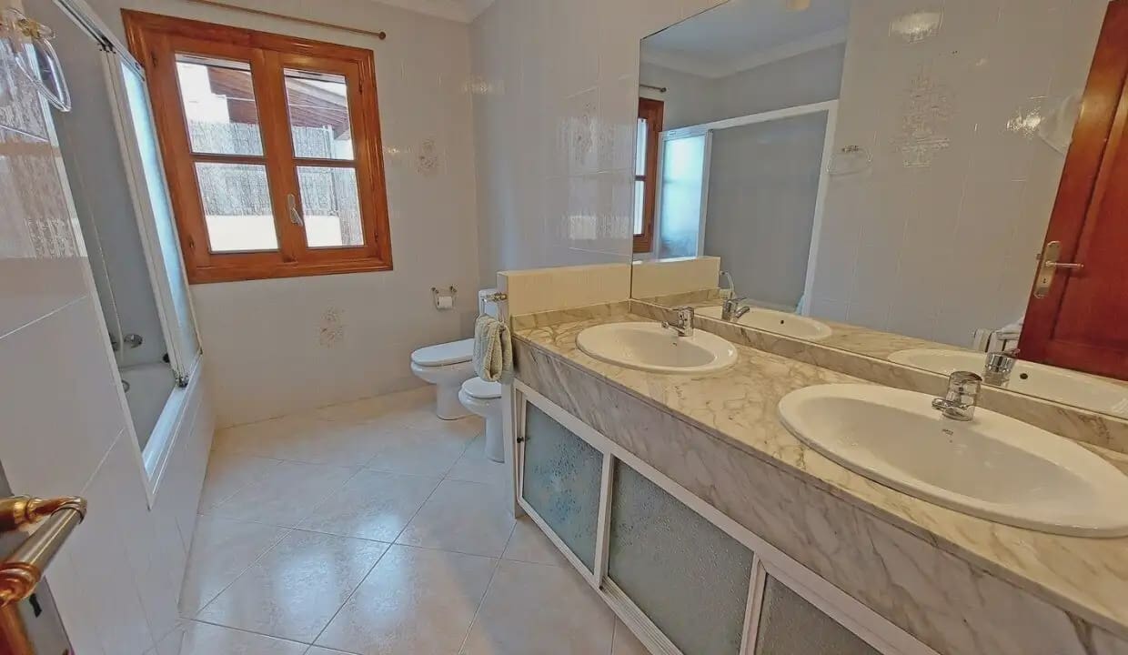 6 soveværelse Villa til salg i Palma de Mallorca med swimmingpool - € 1.590.000 (Ref: 9971588)