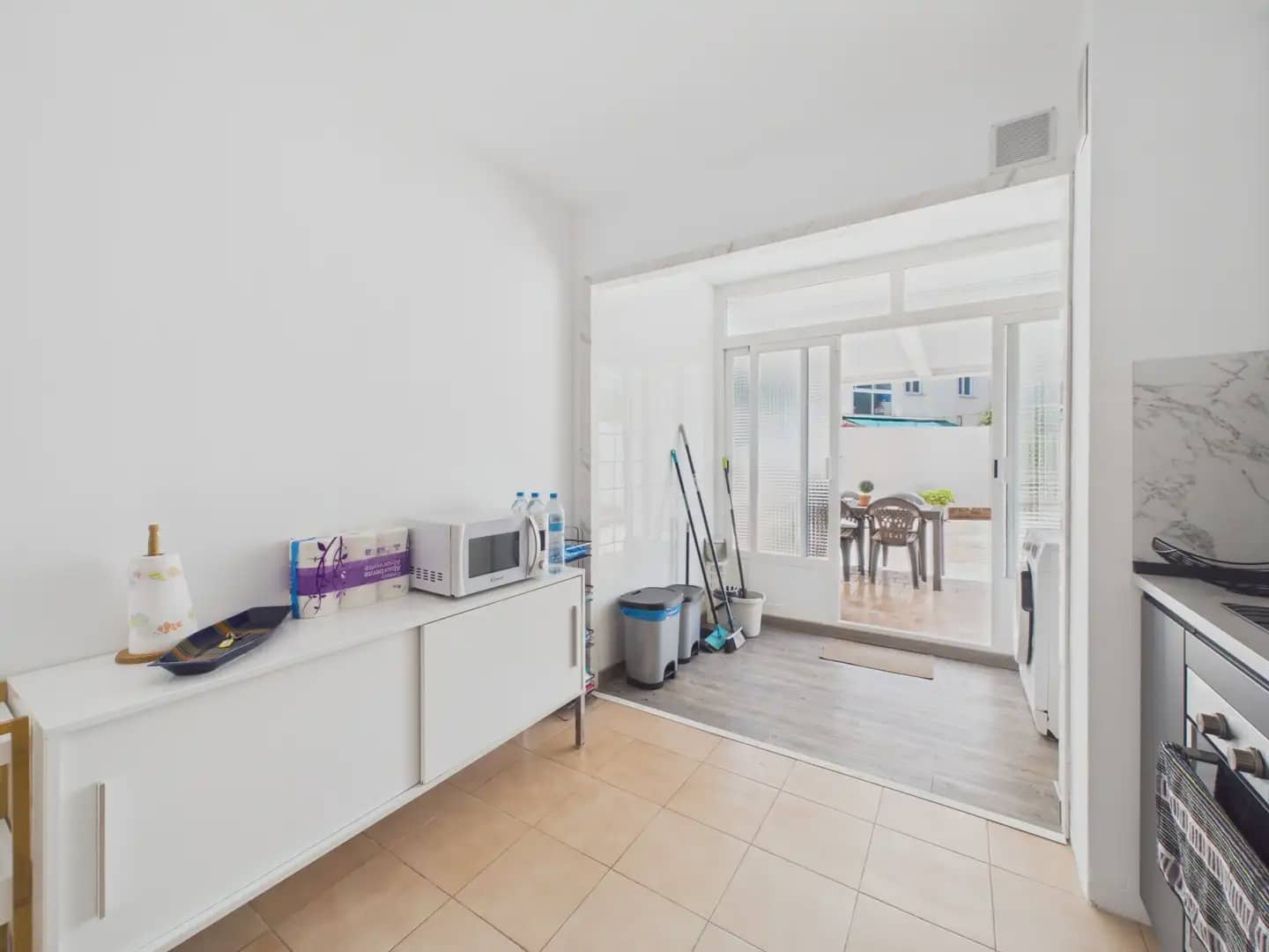 3 bedroom Flat for rent in Palma de Mallorca - € 2,150 (Ref: 9971590)